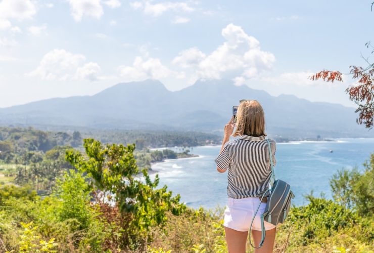 woman traveling tourist