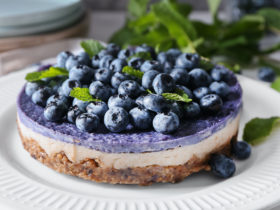 Raw vegan no bake blueberry cheesecake